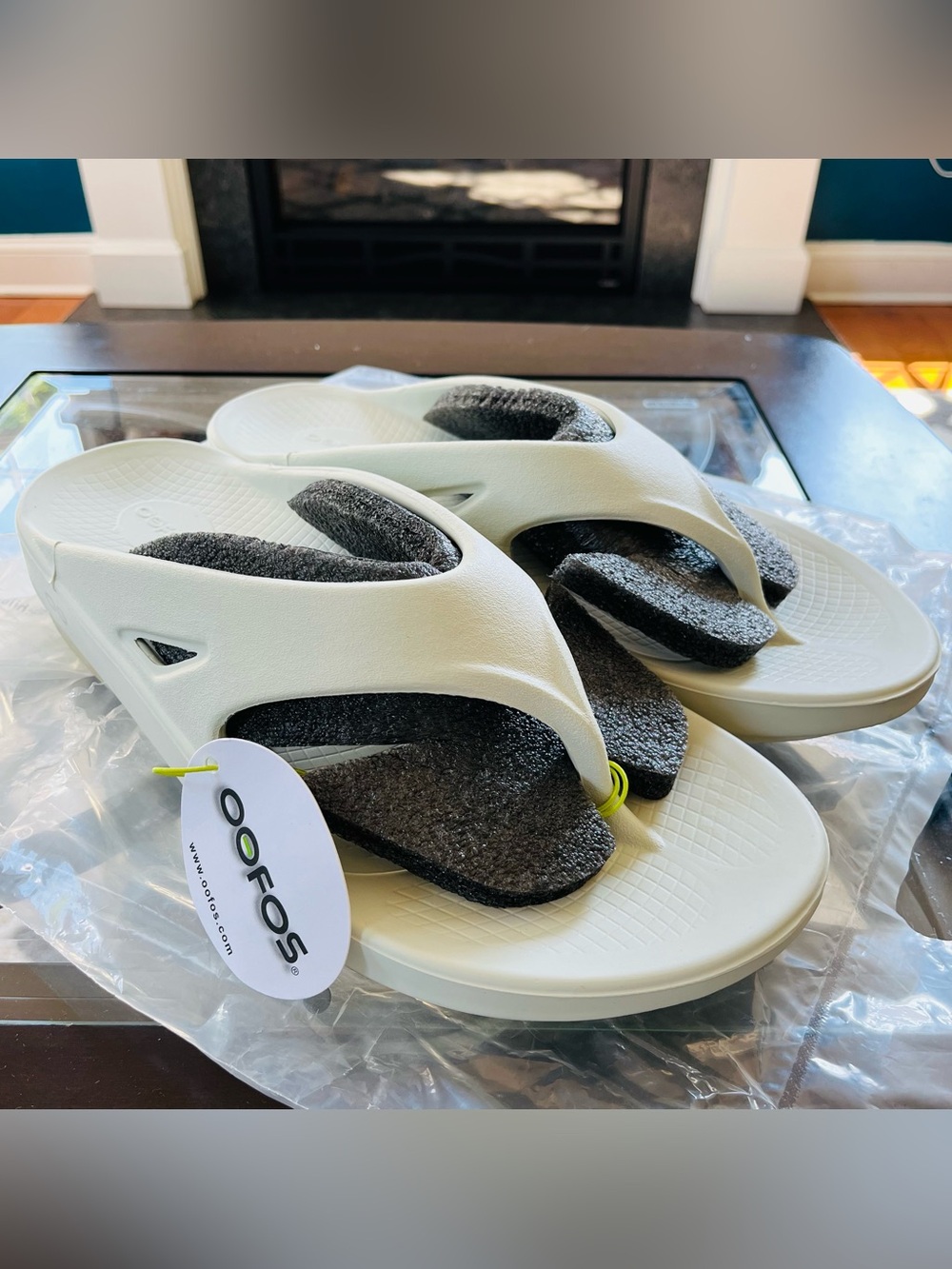 OOFOS OOriginal Thong Sandals White M12 / W14